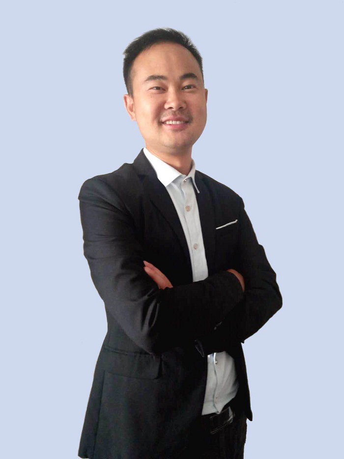 销售一李龙陈.jpg